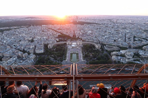 Sonnenuntergang auf dem Eiffelturm